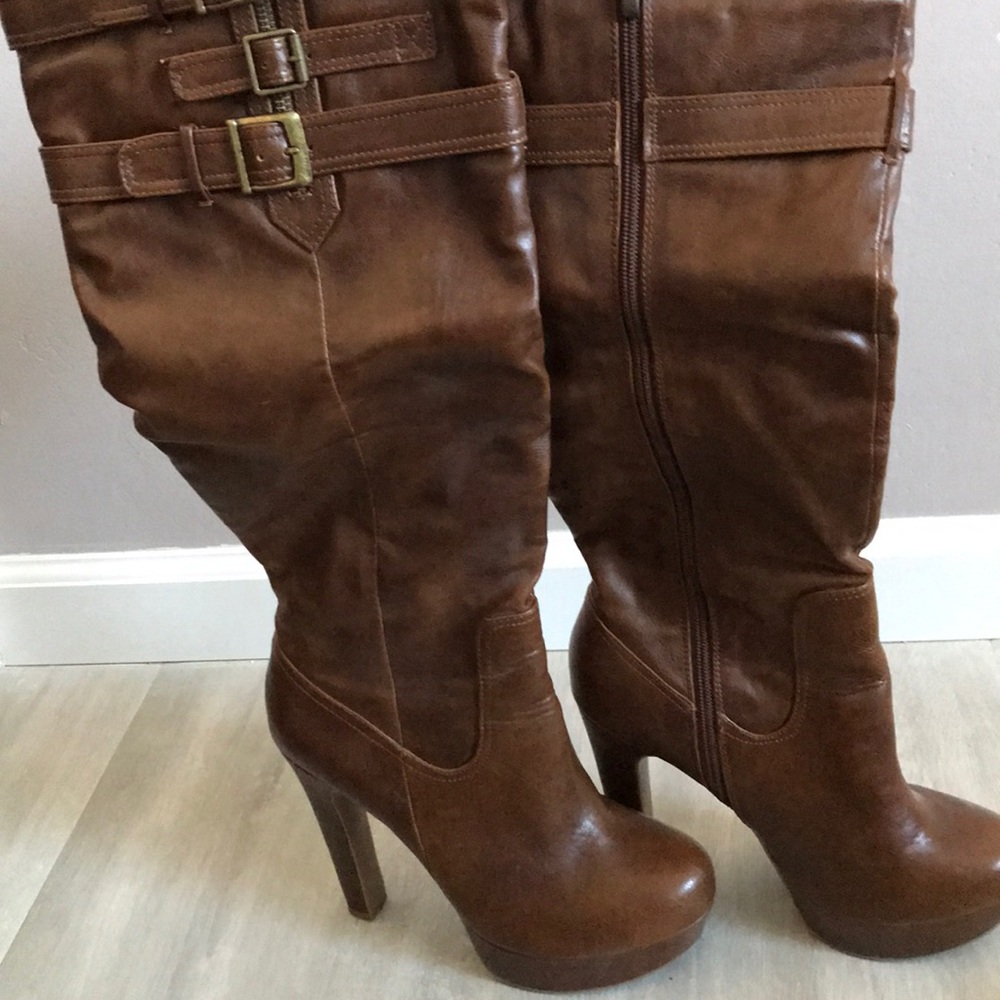 Tan rounded toe high heel platform boots